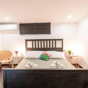 https://stylish-flat-in-the-centre-of-catania.catania-hotels.net